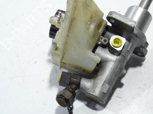Used Brake master cylinder Brake master cylinder MERCEDES-BENZ G-CLASS (W463) G 400 CDI (463.332, 463.333) (250 hp) 33659618 33659618