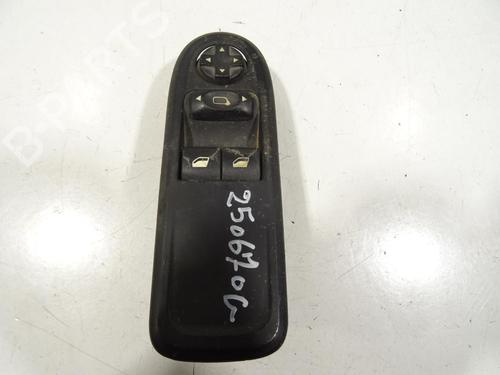 Used Left front window switch PEUGEOT 308 I (4A_, 4C_) 1.6 HDi (92 hp) 30847869