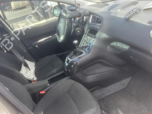 Dashboard PEUGEOT 5008 (0U_, 0E_) 2.0 HDi 150 / BlueHDi 150 | BP25594363C46 - Image 9