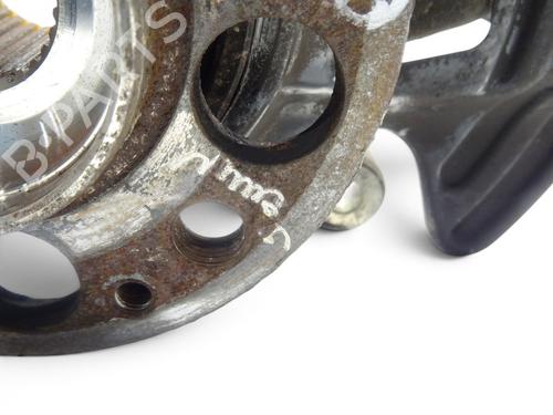 Used Left front steering knuckle Left front steering knuckle MERCEDES-BENZ A-CLASS (W176) A 200 CDI (176.001) (136 hp) 40253235 40253235