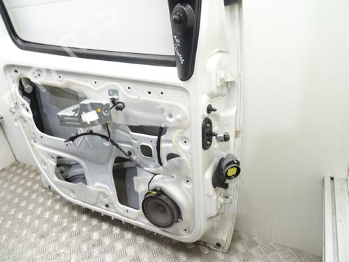 Used Left front door Left front door 28477172 28477172