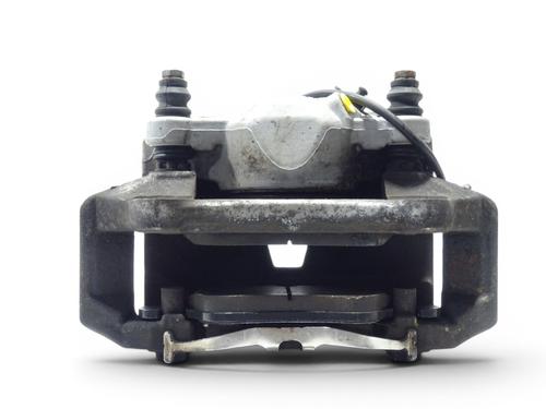 Used Right front brake caliper Right front brake caliper 37075618 37075618