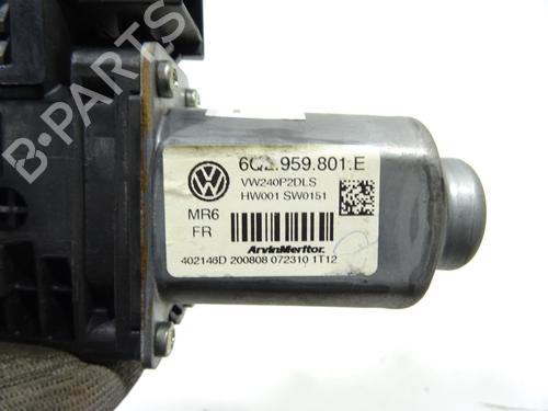 Right front window motor VW POLO IV (9N_, 9A_) 1.4 TDI | BP29937742E20