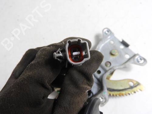 Used Rear left window mechanism TOYOTA LAND CRUISER 90 (_J9_) 3.0 TD (KZJ90_, KZJ95_, KZJ90R, KZJ95R, KZJ90W, KZJ95W) (125 hp) 20054938