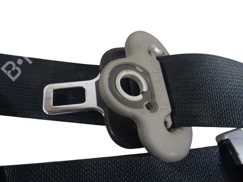 Used Front left seatbelt Front left seatbelt TOYOTA YARIS (_P9_) 1.4 D-4D (NLP90_, NLP90R) (90 hp) 35888924 35888924