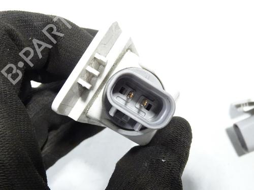 licence-plate-light-ssangyong-tivoli-2015-29208439 main image