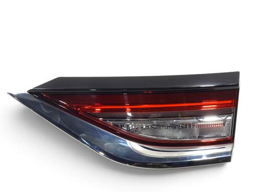 right-tailgate-light-ds-ds-3-ds-3-crossback-ur_-uc_-uj_-2018-39085989 main image