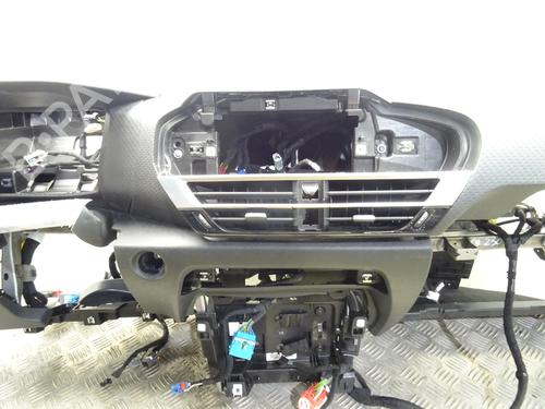 Dashboard CITROËN C4 III (BA_, BB_, BC_) 1.2 Hybrid 136 (BAHPYJ) | BP29543258C46 
