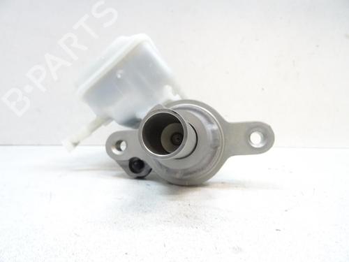 Used Brake master cylinder RENAULT KANGOO Express (FW0/1_) Z.E. (FW0Z, FW1Z) (60 hp) 20053546