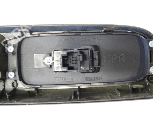 Used Right front window switch Right front window switch VOLVO V50 (545) 2.4 (140 hp) 25269070 25269070