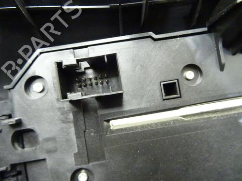Used Switch Switch PEUGEOT 308 II (LB_, LP_, LW_, LH_, L3_) 1.6 HDi / BlueHDi 115 (115 hp) 32479324 32479324