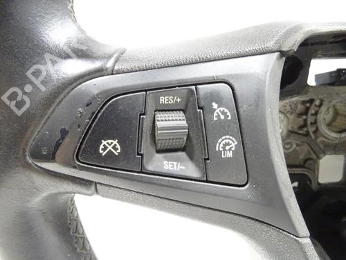 Used Steering wheel Steering wheel OPEL CORSA E (X15) 1.4 LPG (08, 68) (90 hp) 24660757 24660757