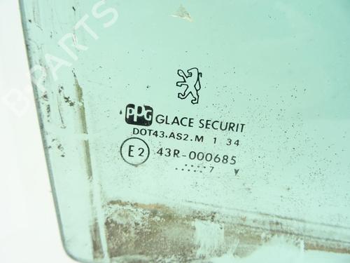 Used Rear right door window Rear right door window PEUGEOT 406 (8B) 1.9 D (75 hp) 33884727 33884727