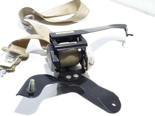 rear-center-seatbelt-honda-cr-v-ii-rd_-2001-2002-2003-2004-2005-2006-2007-28075846 main image