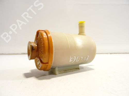Power steering reservoir SUZUKI GRAND VITARA I (FT, HT) 2.7 4x4 (JA627, SQ627W2) | BP30106756M117