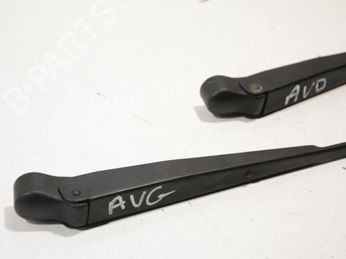 Used Front windshield wiper arm Front windshield wiper arm HYUNDAI GALLOPER II (JK-01) 2.5 TD intercooler (99 hp) 33634458 33634458