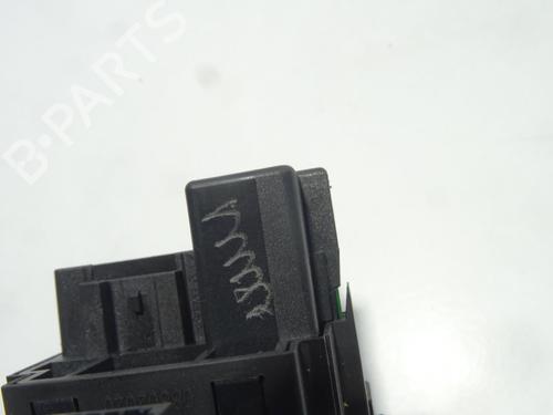 Used Headlight switch Headlight switch RENAULT SCÉNIC III (JZ0/1_) 1.6 E85 (JZ03, JZ1Y) (110 hp) 27212736 27212736