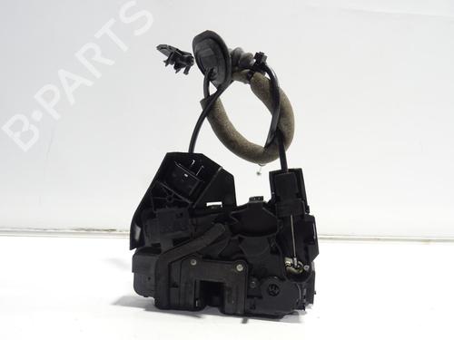 rear-left-lock-renault-megane-iv-hatchback-b9amn_-2015-30778314 main image