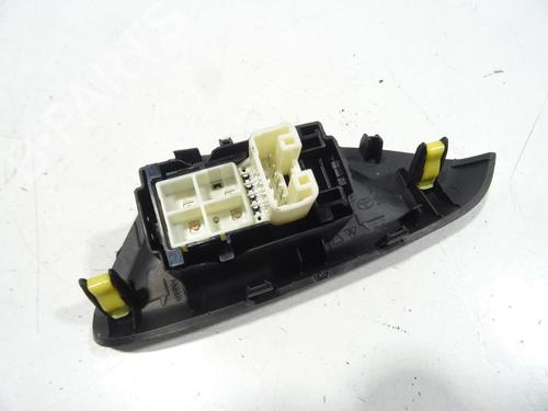 right-front-window-switch-peugeot-108-2014-26617598 main image