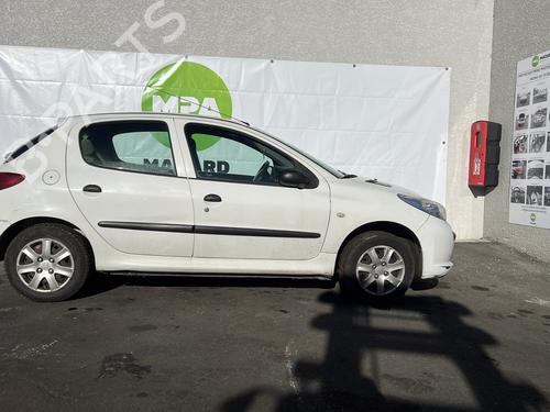 Fuse box PEUGEOT 206+ (2L_, 2M_) 1.1 | BP37865040E1  - Image 12