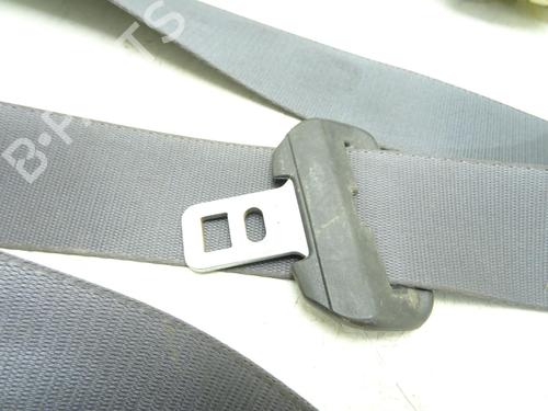 rear-left-seatbelt-land-rover-discovery-ii-l318-1998-1999-2000-2001-2002-2003-2004-31924997 main image
