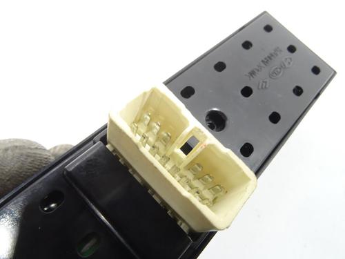 Left front window switch HYUNDAI TUCSON (JM) 2.0 CRDi | BP24656093I27 - Image 2