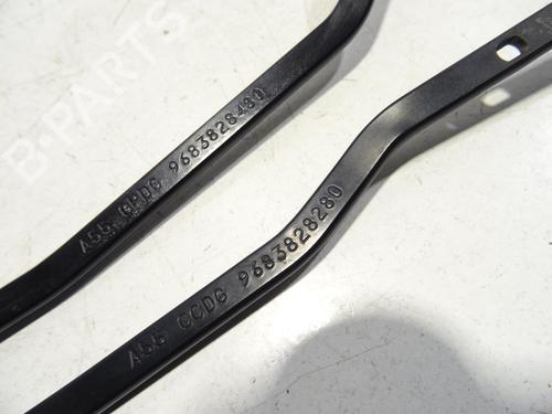 Front windshield wiper arm CITROËN DS3 Convertible 1.2 VTi 82 | BP31595408C143 