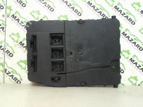 Used Fuse box RENAULT SCÉNIC II (JM0/1_) [2003-2010]  21964458