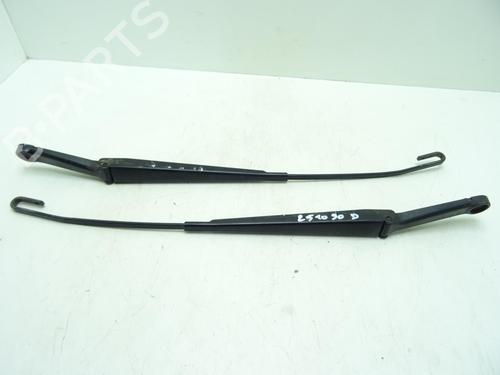 Used Front windshield wiper arm OPEL ZAFIRA A MPV (T98) 2.0 DTI 16V (F75) (101 hp) 30104094
