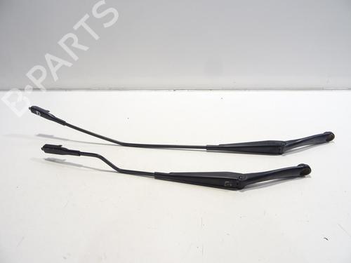 Used Front windshield wiper arm FIAT PUNTO EVO (199_) 1.3 D Multijet (199AXC1A, 199BXC1A, 199AXT1A, 199BXT1A) (75 hp) 28612111