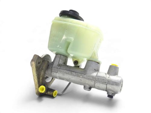 Used Brake master cylinder Brake master cylinder TOYOTA LAND CRUISER 90 (_J9_) 3.0 D-4D 4WD (KDJ90_, KDJ95_, KDJ90W, KDJ95W) (163 hp) 40054384 40054384