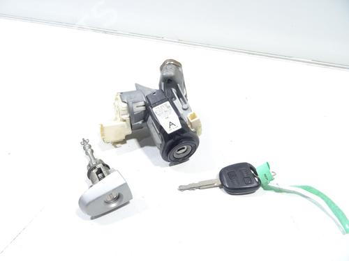 Clé de contact TOYOTA YARIS (_P9_) 1.4 D-4D (NLP90_, NLP90R) (90 hp) 32137020