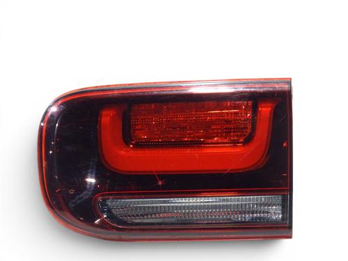 hjre-baklys-luke-citroen-c4-cactus-2014-37652055 main image