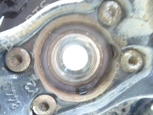 Used Right front steering knuckle Right front steering knuckle VW PHAETON (3D1, 3D2, 3D3, 3D4, 3D6, 3D7, 3D8, 3D9) 5.0 V10 TDI 4motion (313 hp) 33634333 33634333