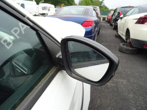 Used Right mirror PEUGEOT 208 II (UB_, UP_, UW_, UJ_) 1.2 PureTech 75 (75 hp) 28497158