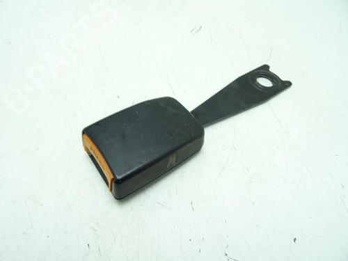 Used Seat buckle OPEL AGILA A (H00) 1.2 16V (F68) (75 hp) 31300950
