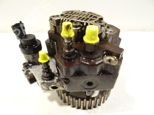 Used Injection pump RENAULT SCÉNIC II (JM0/1_) 1.9 dCi (JM0G, JM12, JM1G, JM2C) (120 hp) 30888700