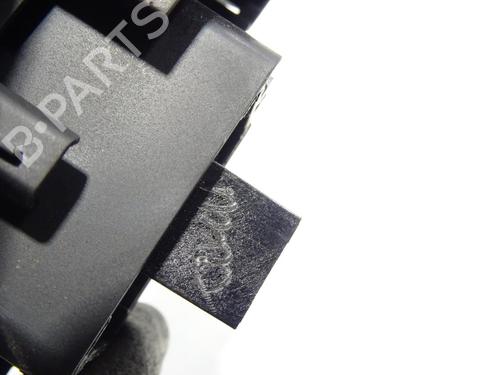 Used Right front window switch Right front window switch RENAULT MEGANE IV Hatchback (B9A/M/N_) 1.6 TCe 205 (B9MV) (205 hp) 30778284 30778284