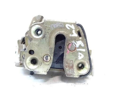 Rear left lock NISSAN TERRANO II (R20) 2.7 TDi 4WD | BP20041435C100 