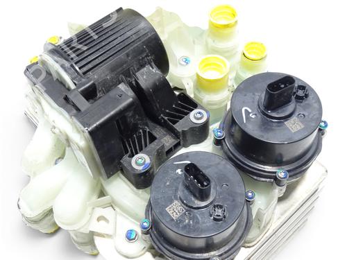 Electronic module TESLA MODEL 3 (5YJ3) EV AWD | BP37067591M83 - Image 2