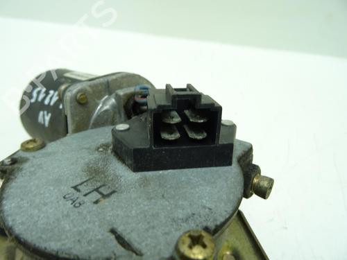 Used Front wiper motor Front wiper motor OPEL AGILA A (H00) 1.2 16V (F68) (75 hp) 24865037 24865037