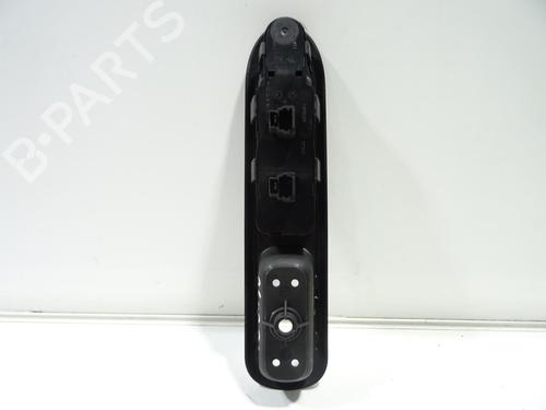Used Left front window switch Left front window switch PEUGEOT 407 (6D_) 2.0 HDi 135 (6DRHRH, 6DRHRE, 6DRHRG, 6DRHRJ) (136 hp) 33333024 33333024