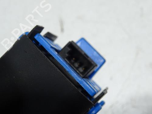 Used Left rear window switch Left rear window switch MERCEDES-BENZ G-CLASS (W463) G 400 CDI (463.332, 463.333) (250 hp) 33659601 33659601