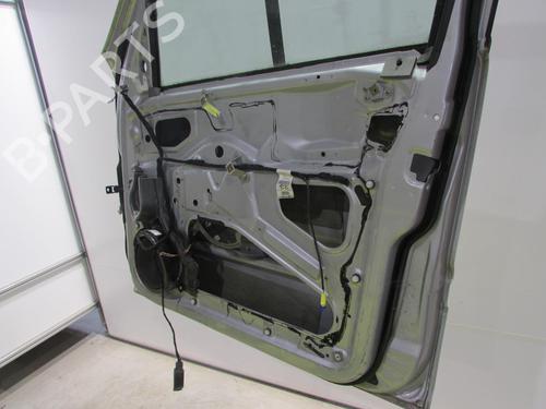 Right front door MERCEDES-BENZ M-CLASS (W163) ML 400 CDI (163.128) | BP21972717C3 