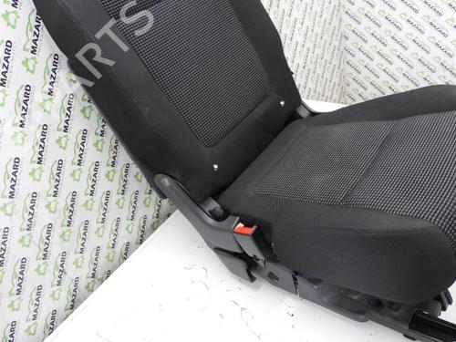 Rear seat PEUGEOT 5008 (0U_, 0E_) 1.6 HDi | BP21966321C17