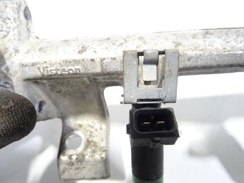 Injection rail FORD FOCUS I (DAW, DBW) 1.4 16V | BP27658413M98 