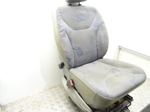 Left front seat RENAULT TRAFIC II Van (FL) 1.9 dCi 80 (FL0B) | BP29428521C15 