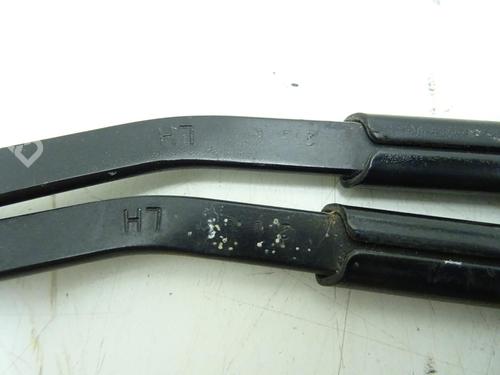 front-windshield-wiper-arm-mini-mini-r56-2005-2006-2007-2008-2009-2010-2011-2012-2013-2014-26713655 main image