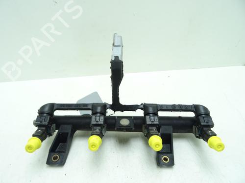 Used Injection rail PEUGEOT 1007 (KM_) 1.4 (75 hp) 31647030