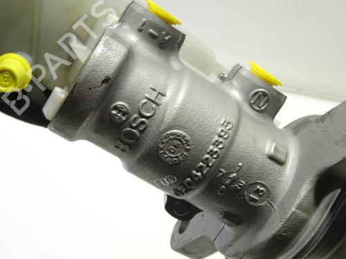 Used Brake master cylinder Brake master cylinder SUZUKI GRAND VITARA II (JT, TE, TD) 1.9 DDiS All-wheel Drive (JT419, TD44, JB419WD, JB419XD,... (129 hp) 24114254 24114254